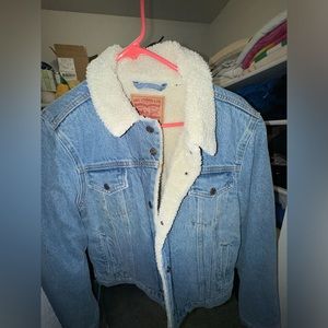 Levi’s fur lined jean jacket